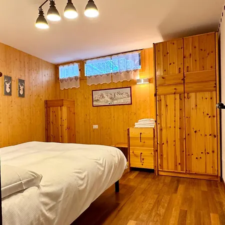 La Maison Des Amis Курмайор